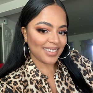 Meet your Posher, Elma